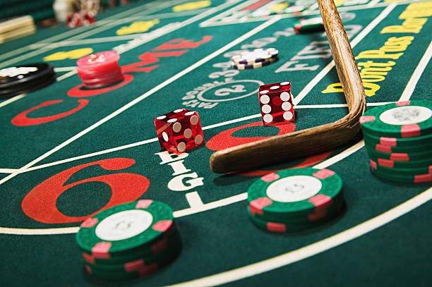 Live-dealer table